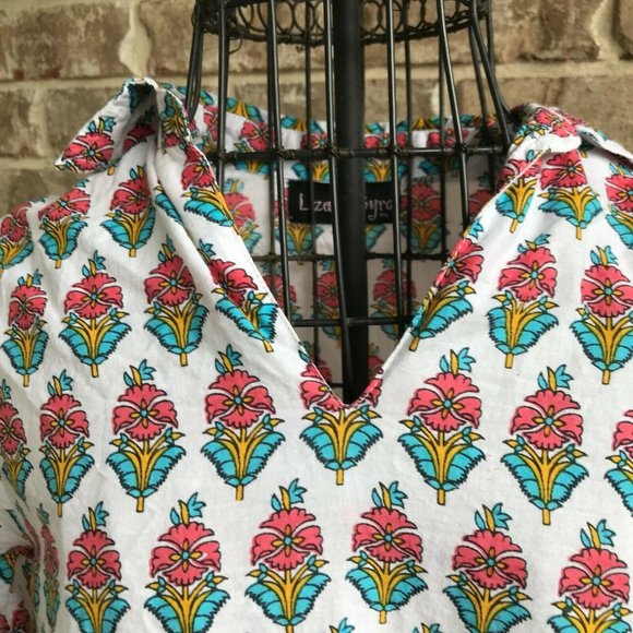 Liza Byrd Floral Top No size tag See my measurements EUC Pit to Pit 16… - Picture 2 of 12